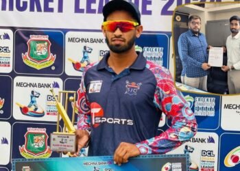 আনুষ্ঠানিকভাবে পুলিশ টিমের সঙ্গে চুক্তিবদ্ধ হলেন তানভির আনজুম
